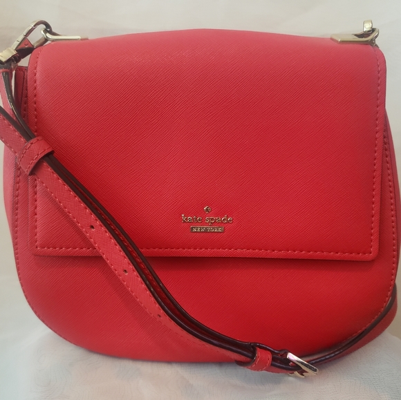 kate spade Handbags - Kate Spade Red Crossbody Purse